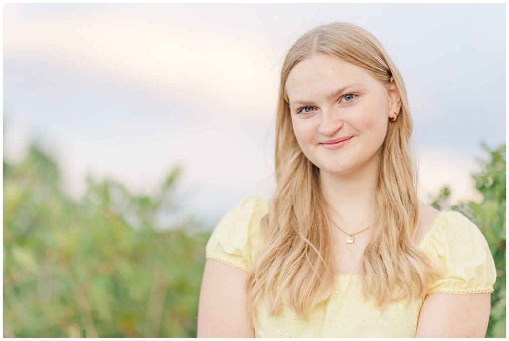 Portrait of CO Springs senior girl